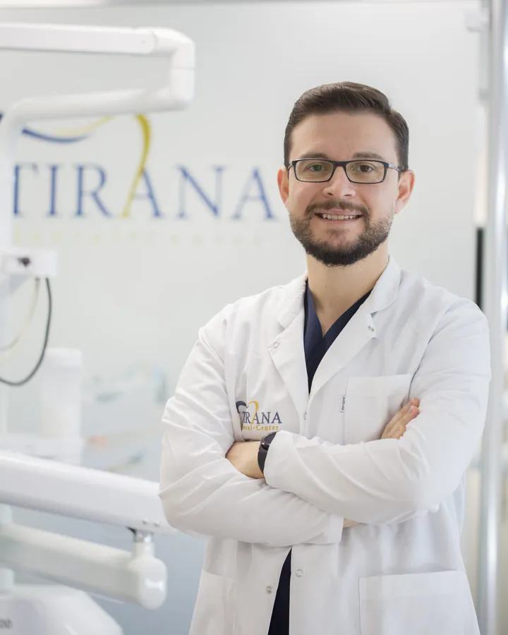 Chirurgo maxillo-facciale partner a Tirana